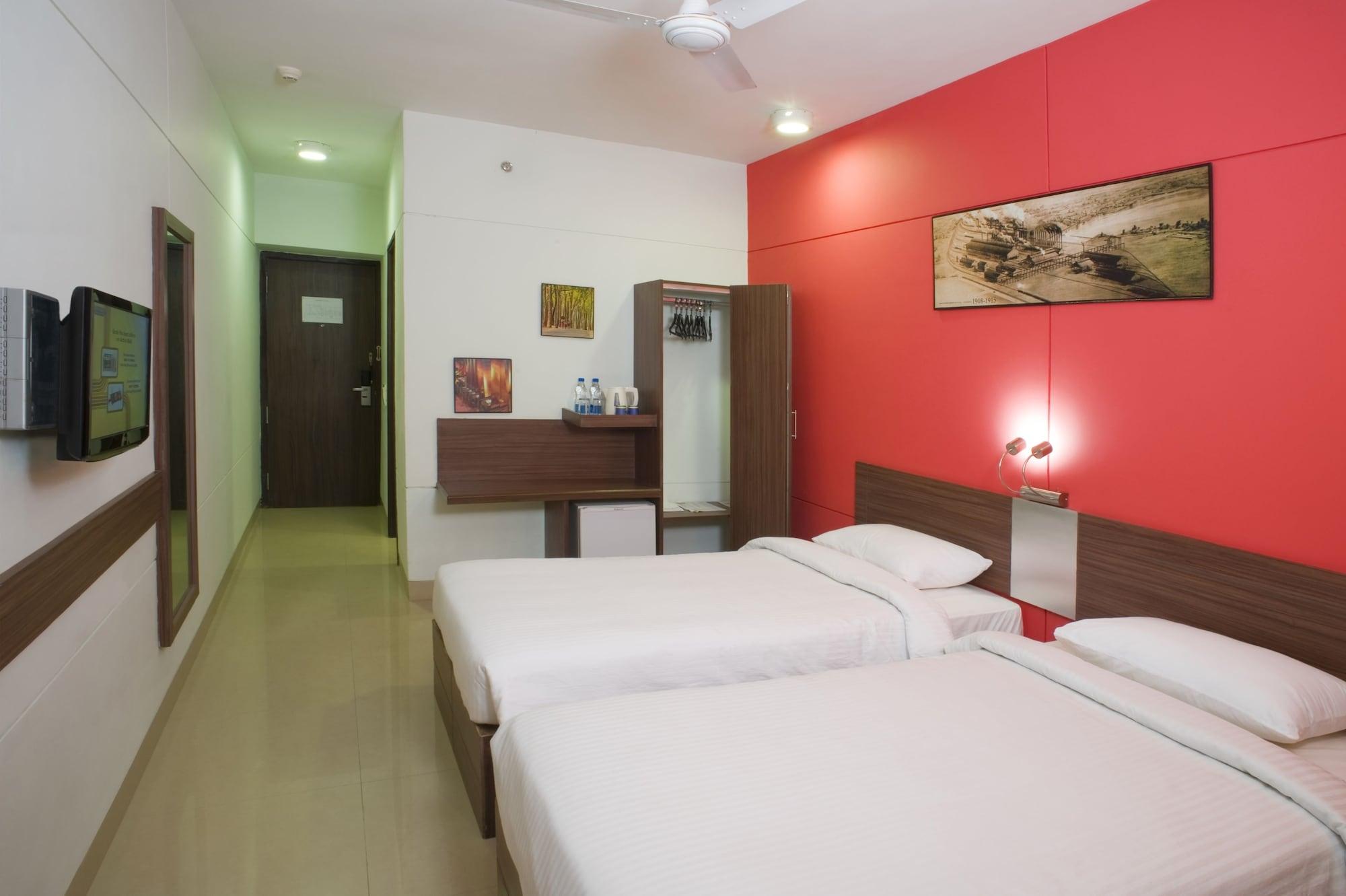 Hotel Ginger Surat Exterior foto